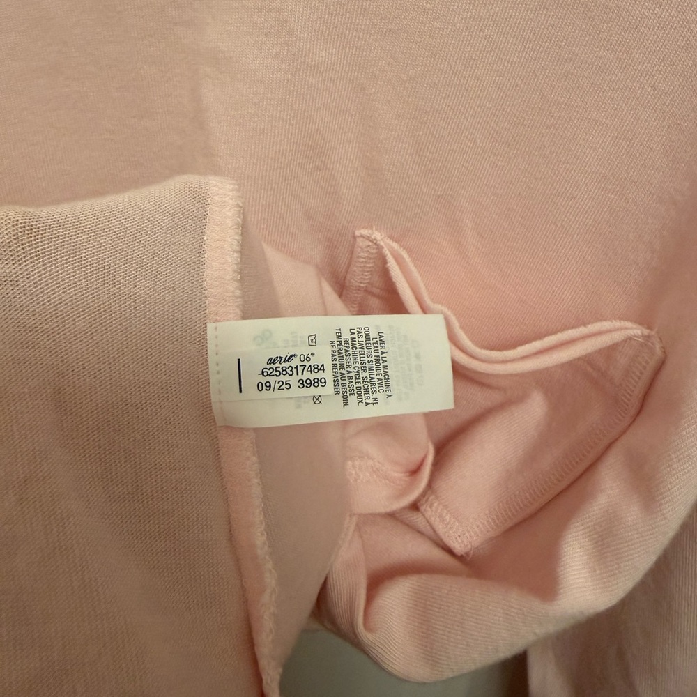 🎀 NWOT aerie M jersey pocket t-shirt - Picture 4 of 4